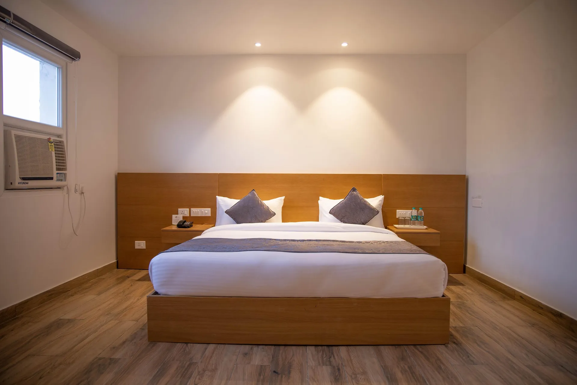 Iris Lite Room