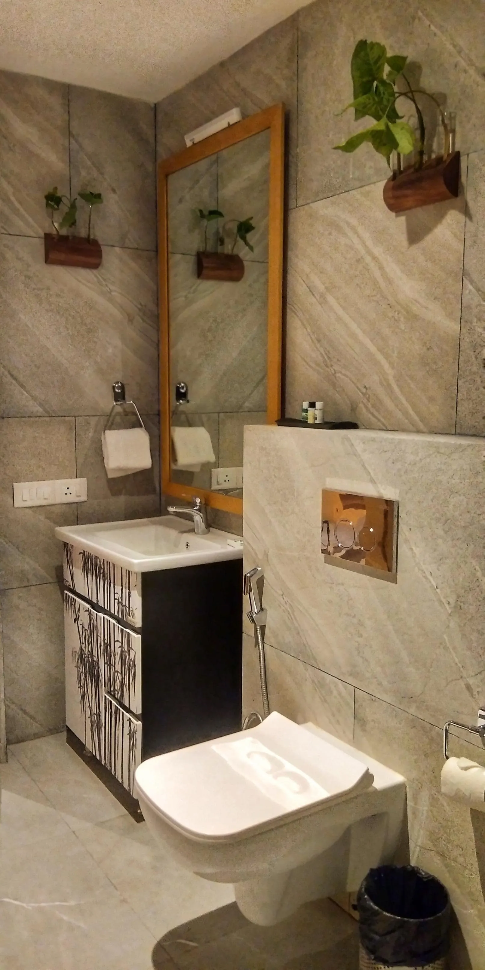 Iris Lite Room
