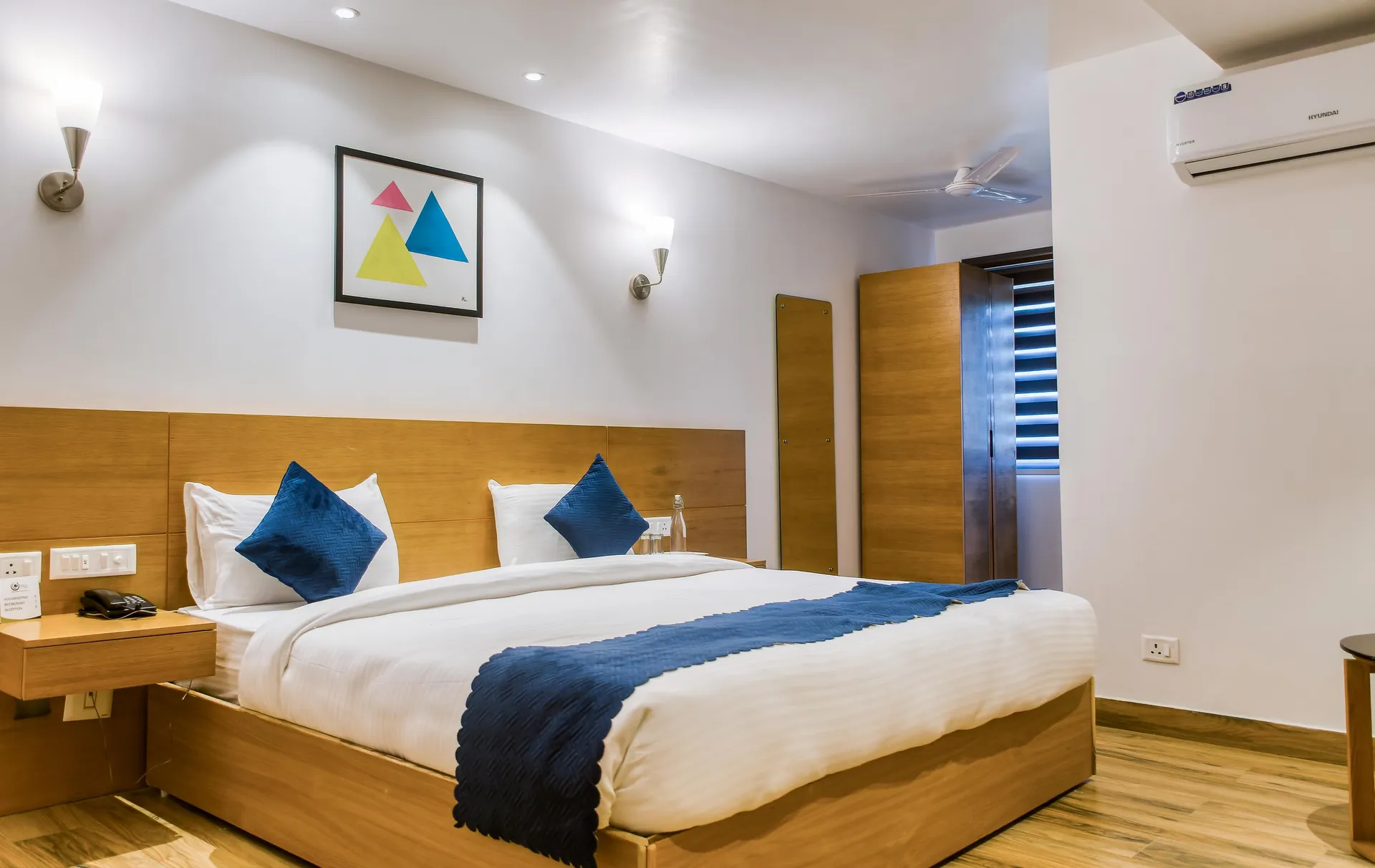 Iris Lite Room
