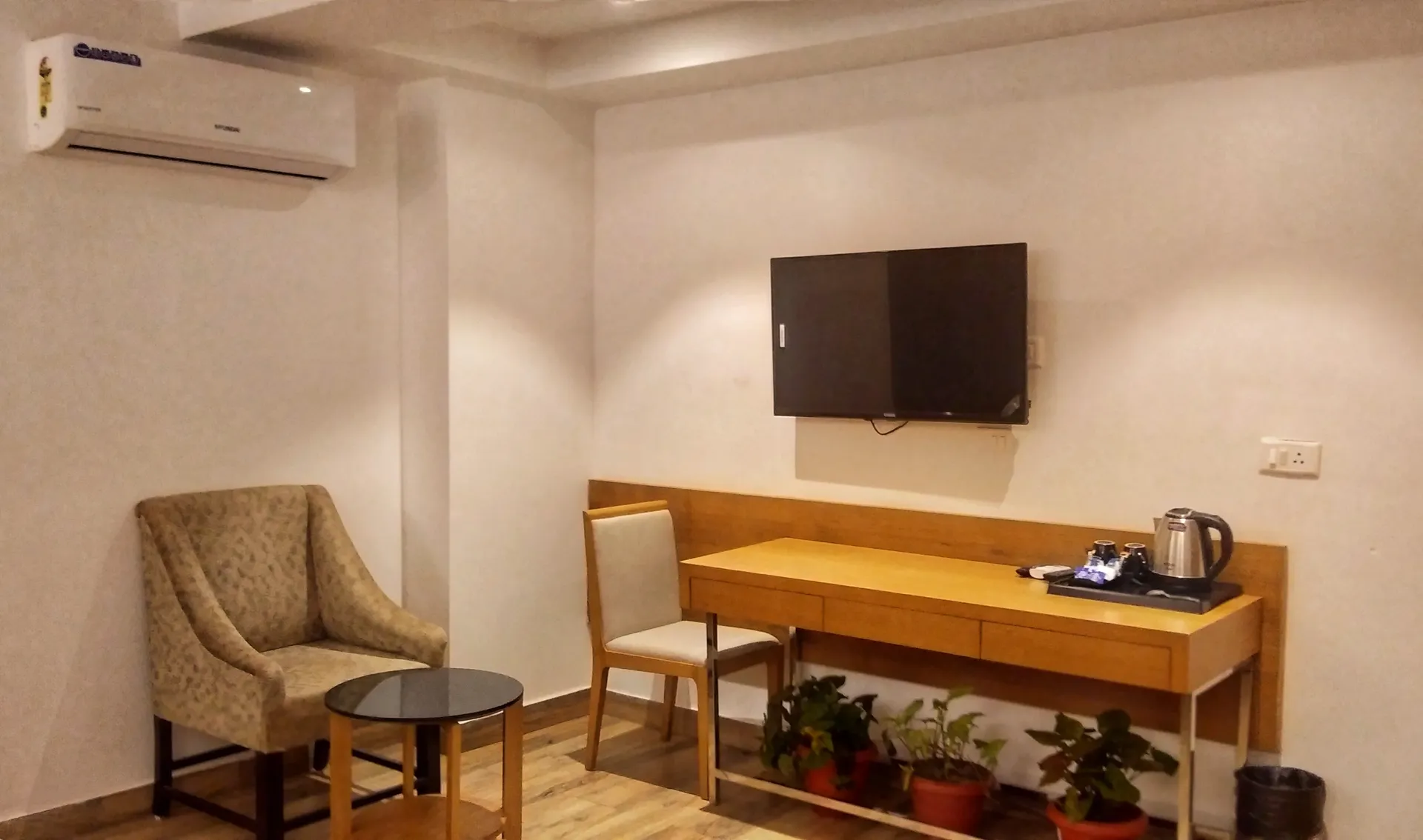 Iris Lite Room