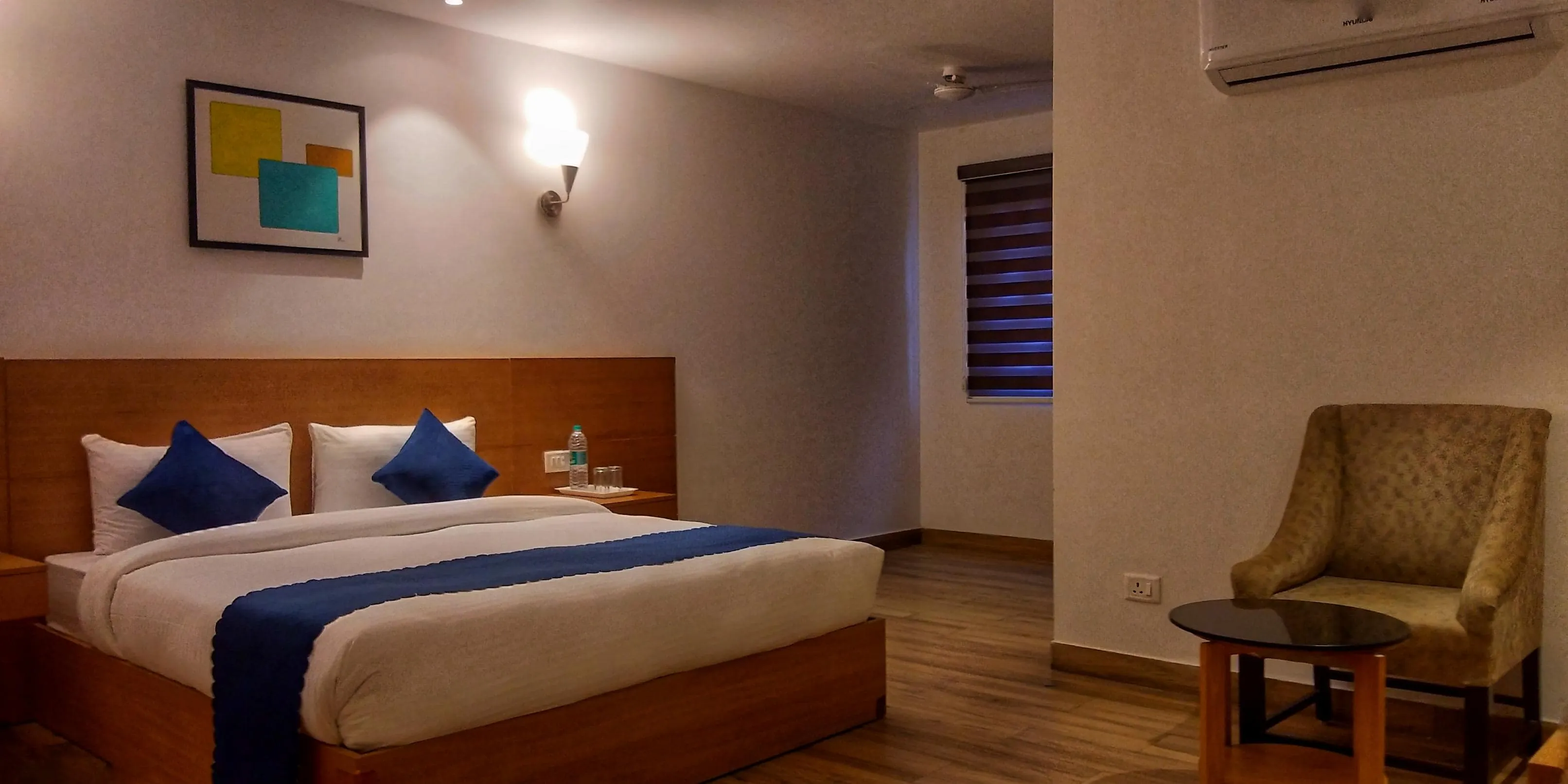 Iris Lite Room