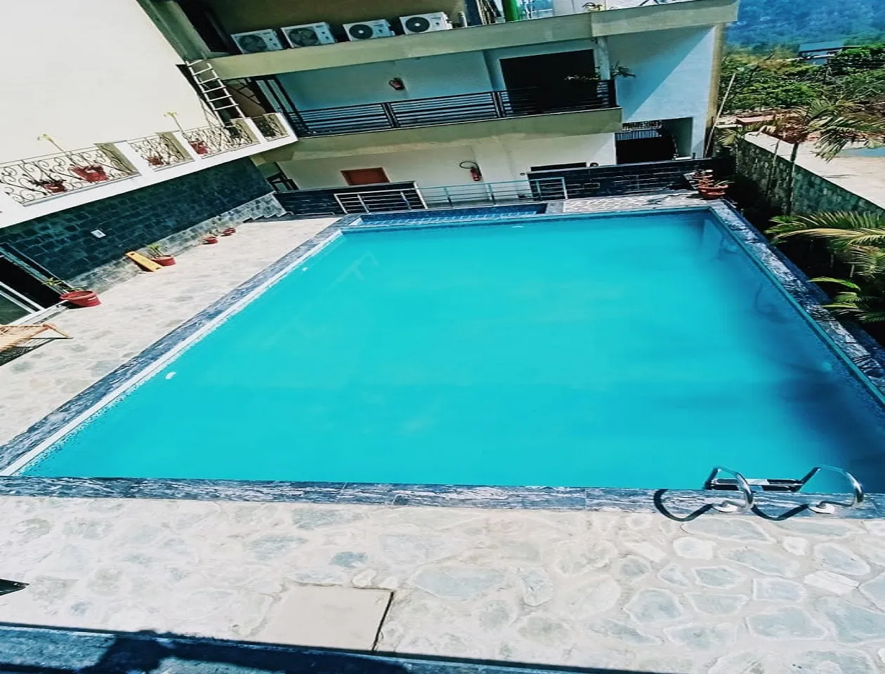 Iris Lite Swimming Pool
