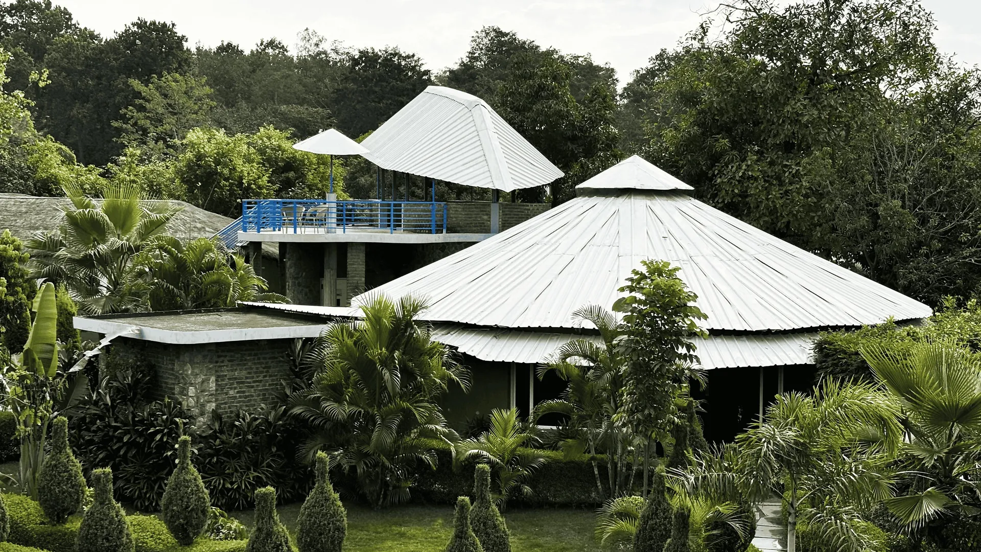 juSTa Lazy Haven, Corbett Garden