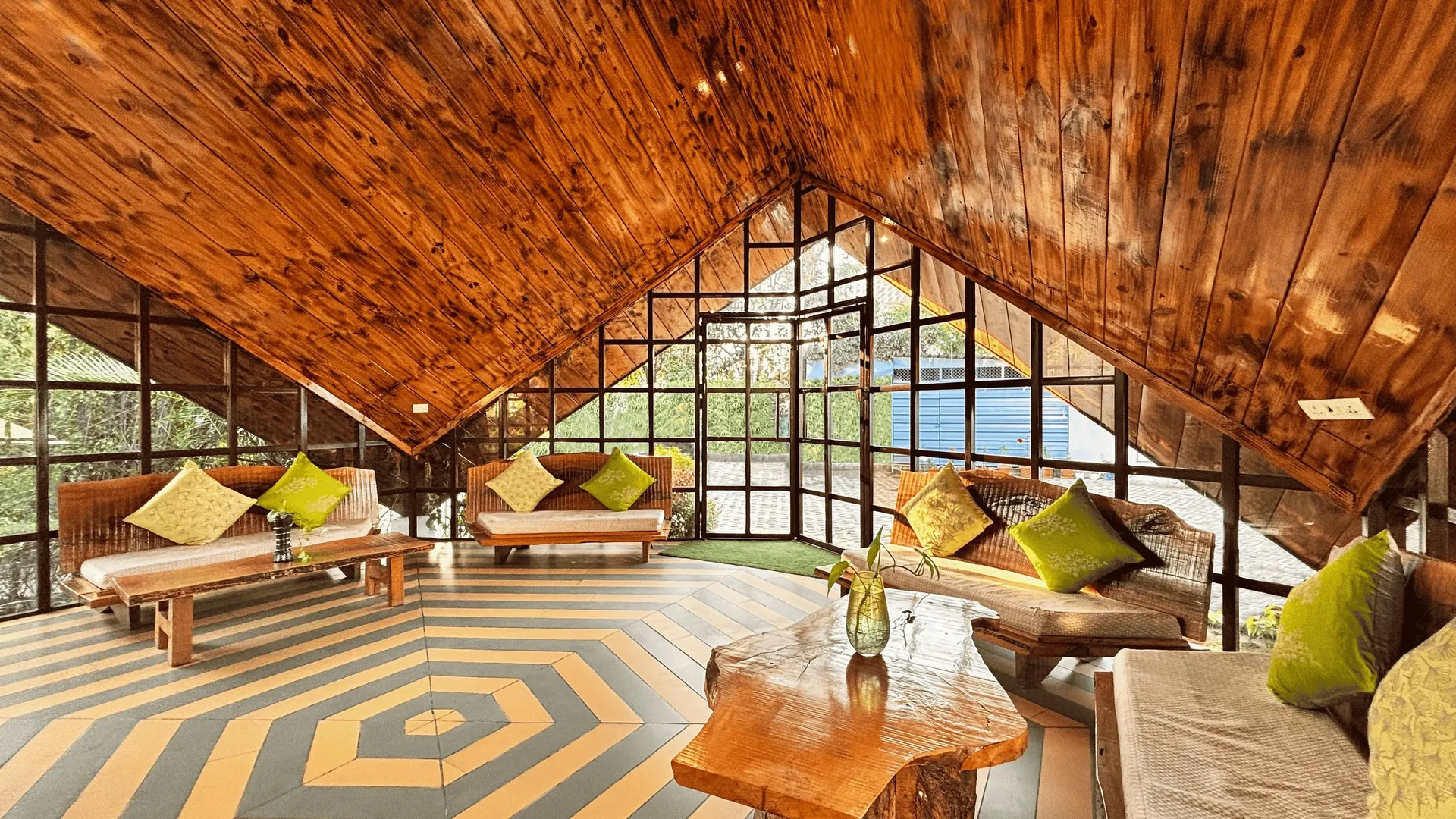 juSTa Lazy Haven, Corbett Reception