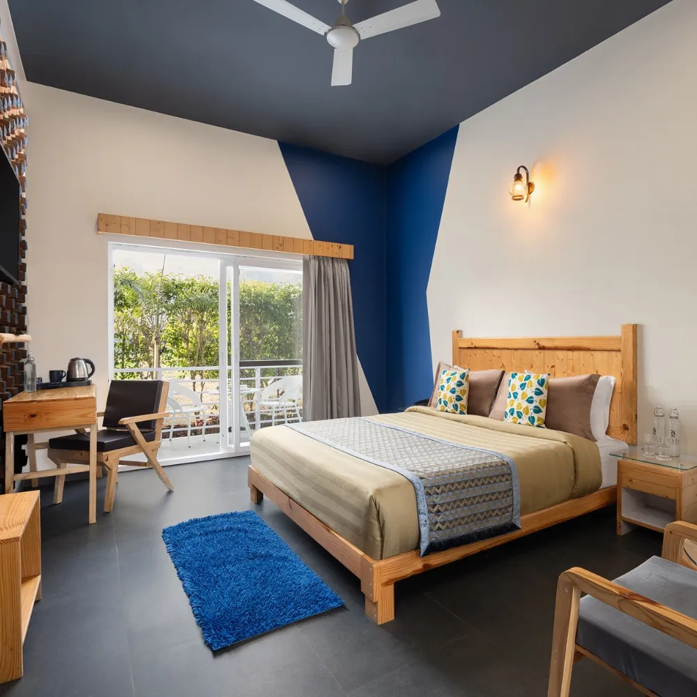 juSTa Lazy Haven, Corbett Room