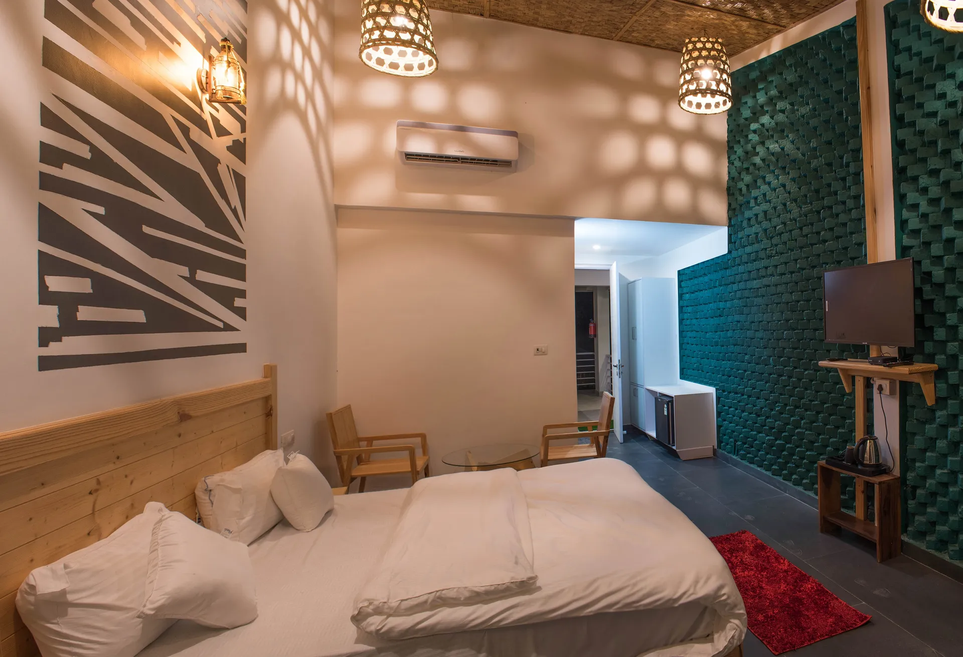 juSTa Lazy Haven, Corbett Room