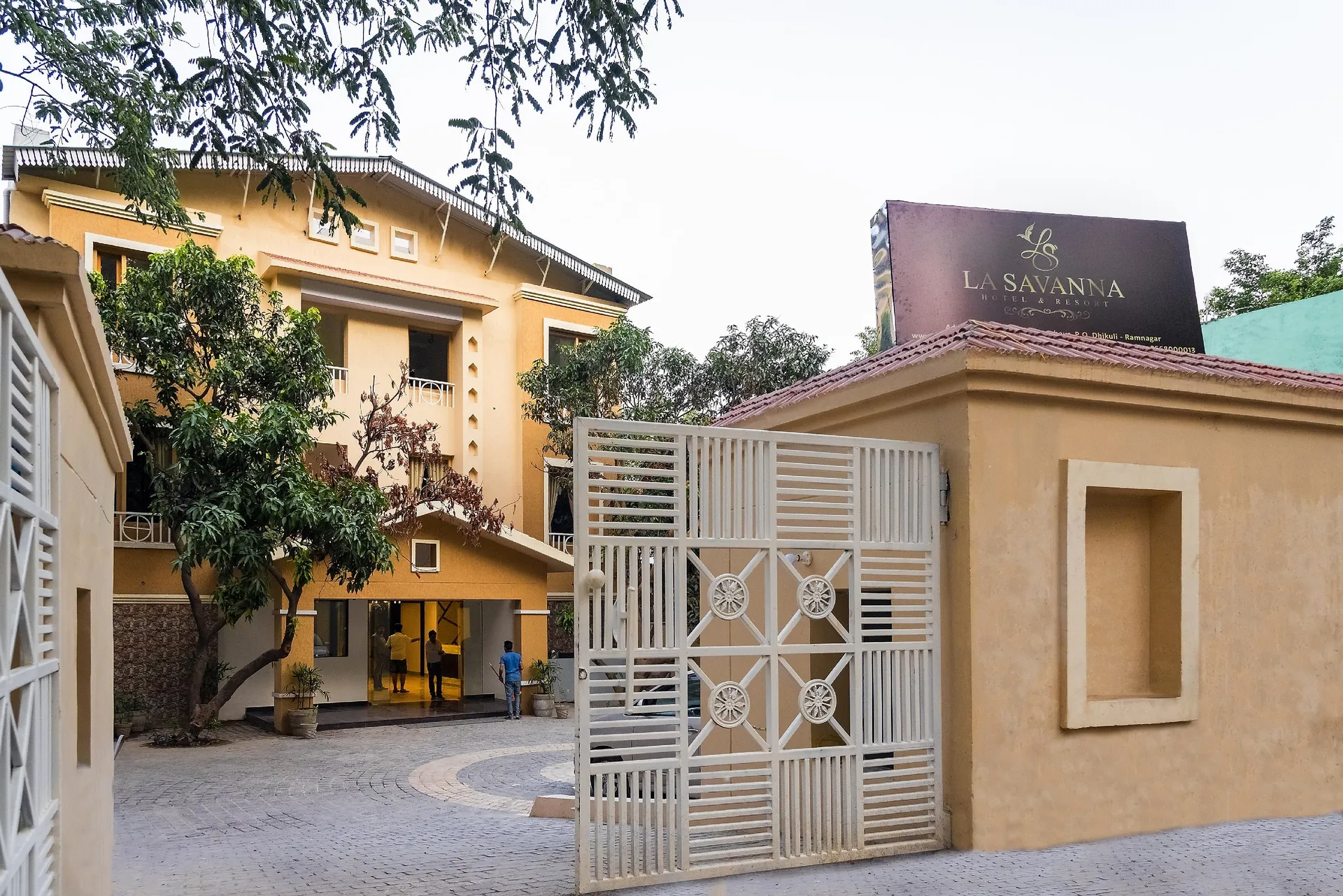 La Savanna by DL Hotels & Resorts Facade