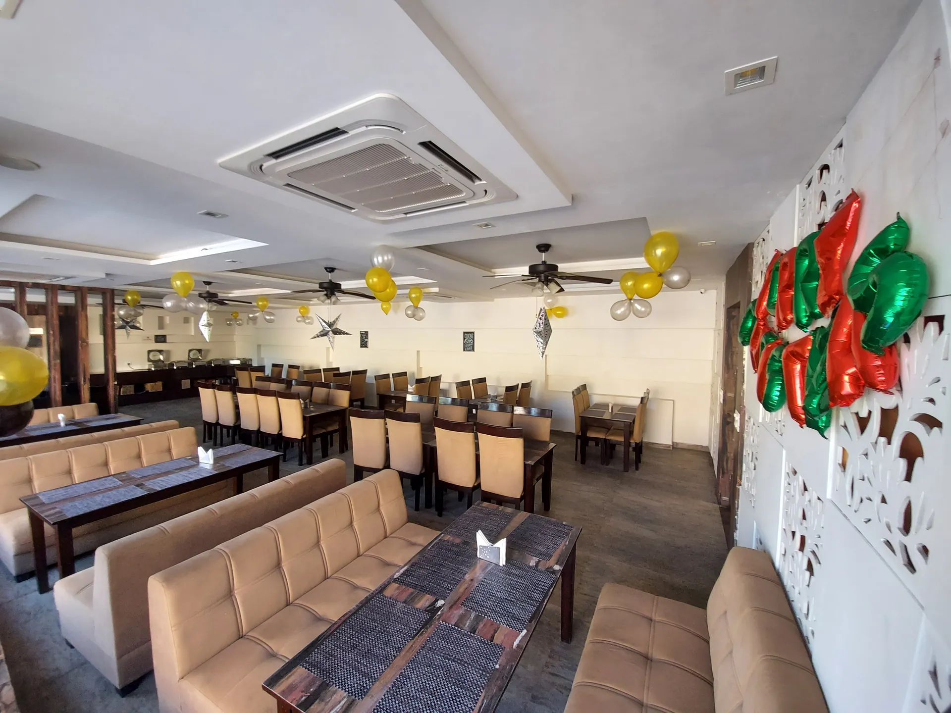 La Savanna by DL Hotels & Resorts Restaurant
