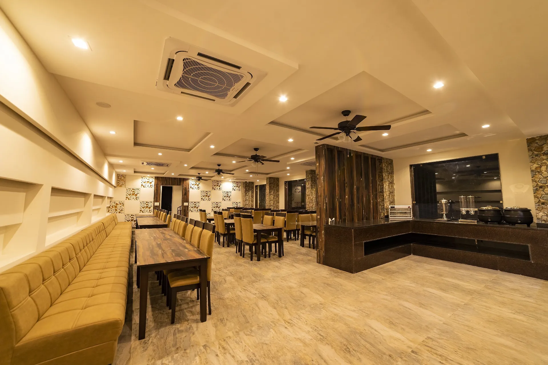 La Savanna by DL Hotels & Resorts Restaurant