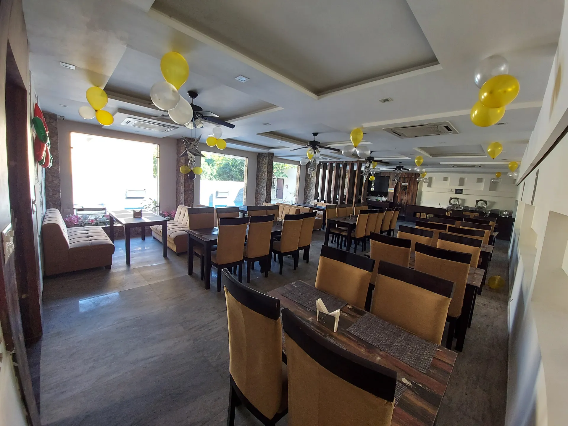 La Savanna by DL Hotels & Resorts Restaurant
