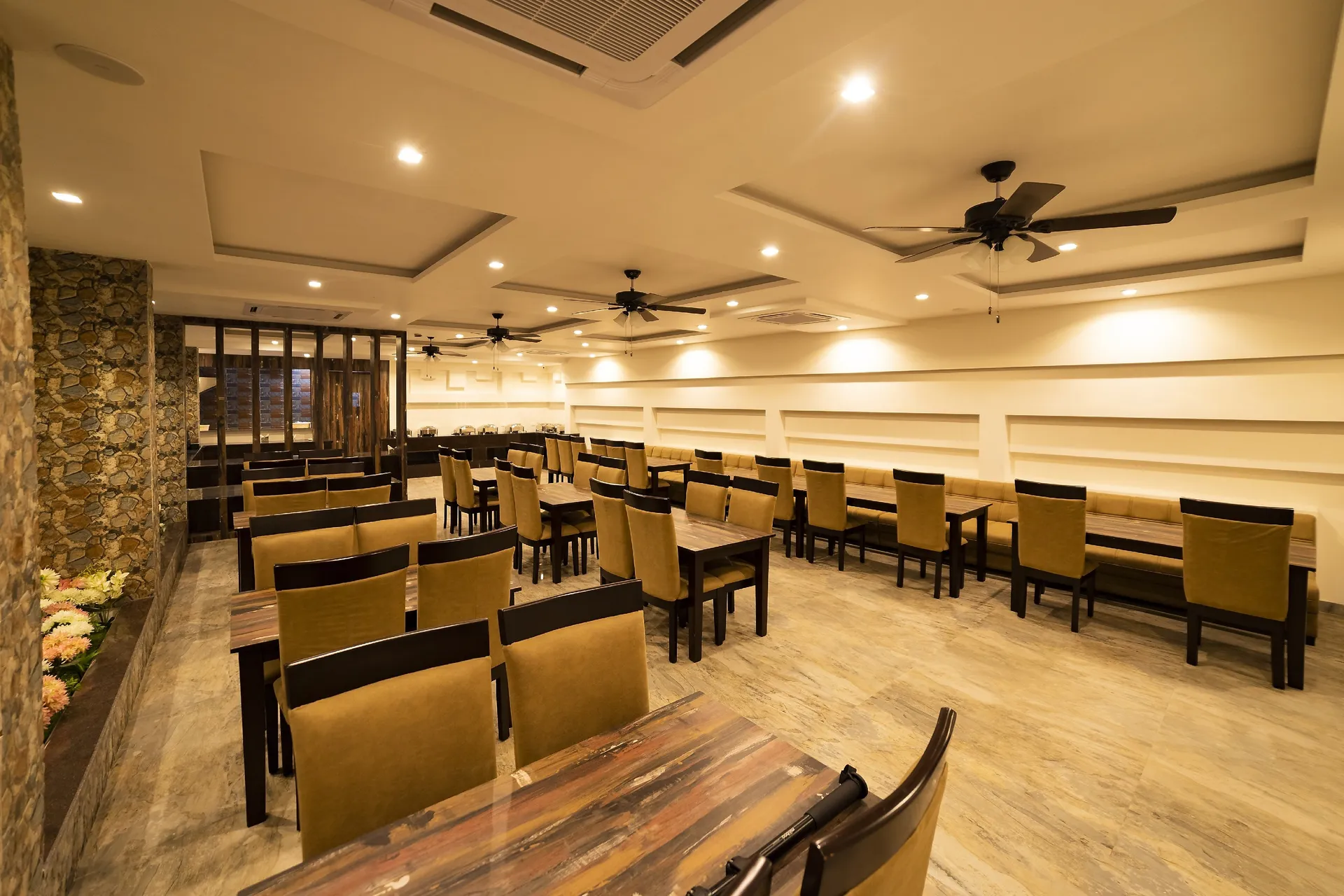 La Savanna by DL Hotels & Resorts Restaurant