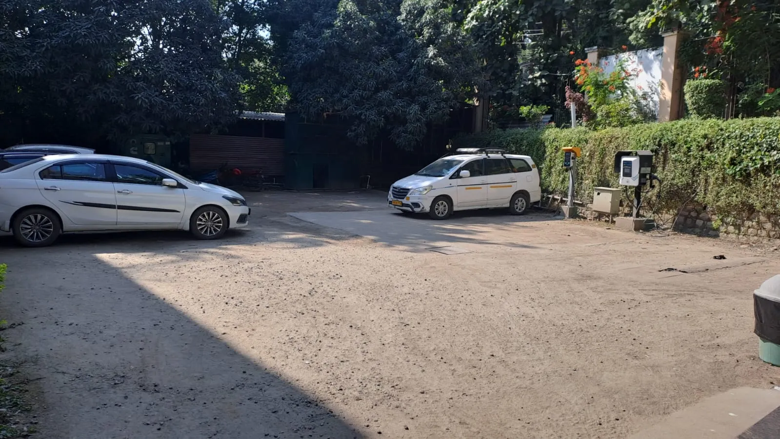 Le Roi Corbett Parking