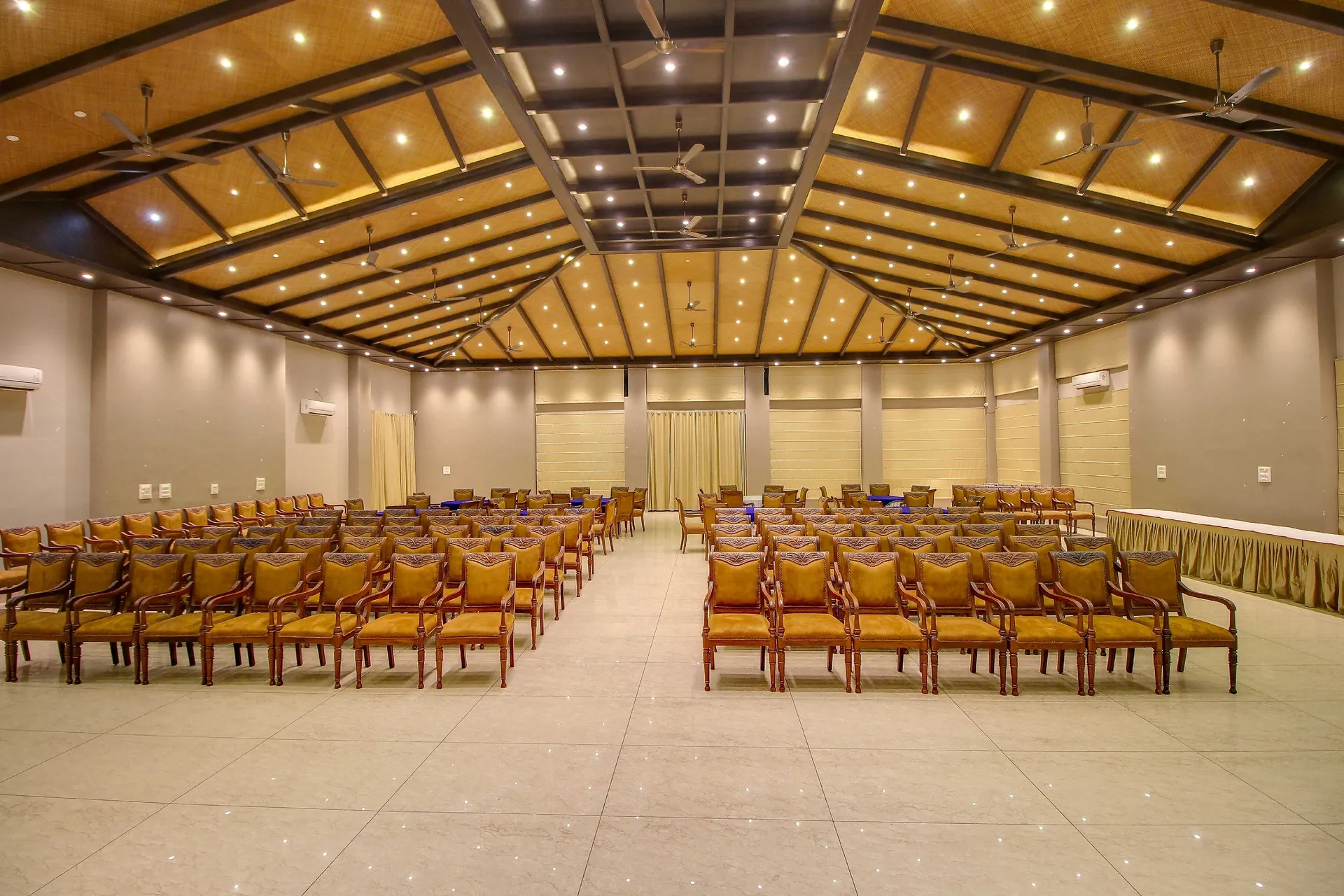 Maulik Mansion Resort Conference Room