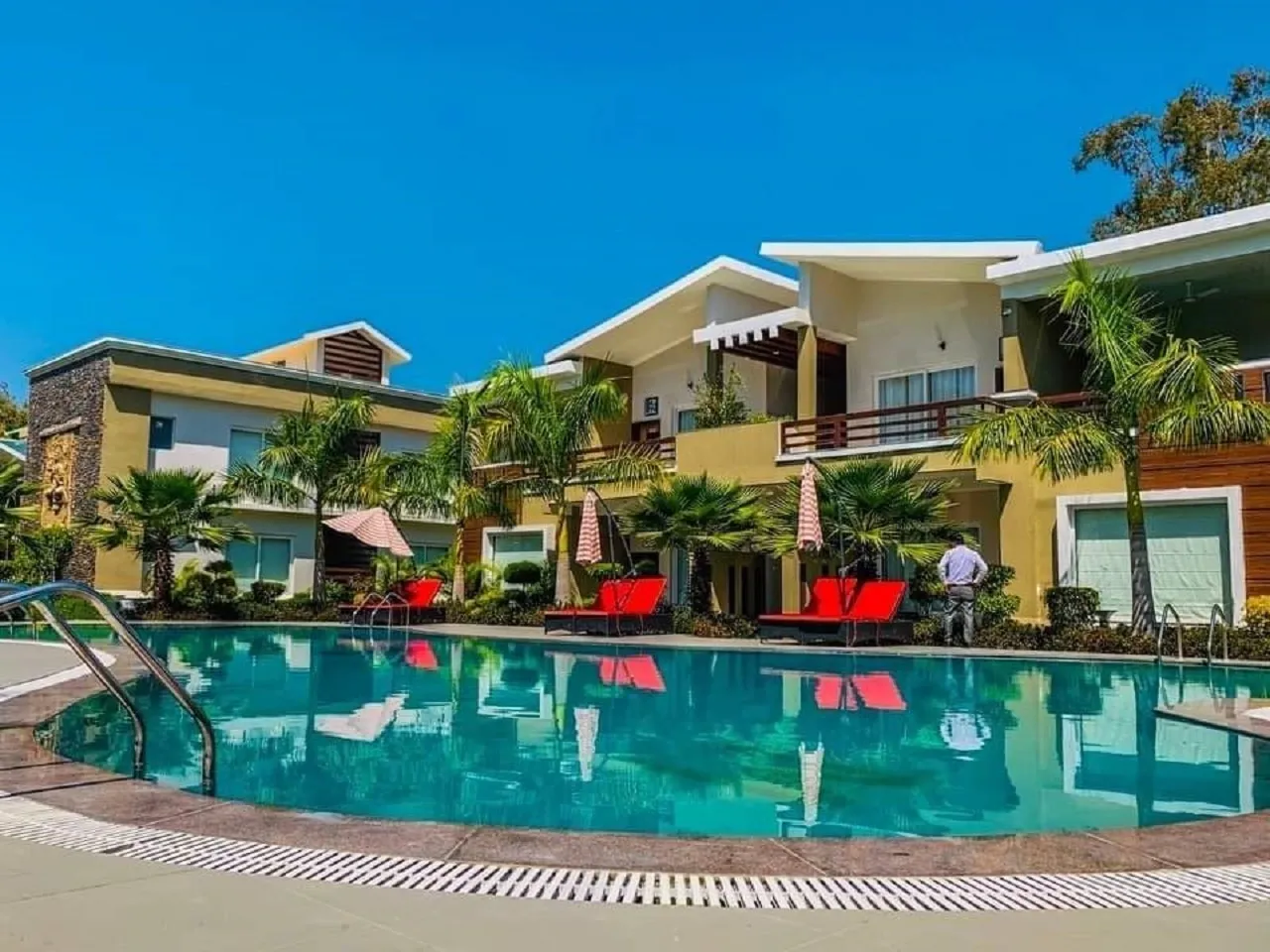 Maulik Mansion Resort Facade