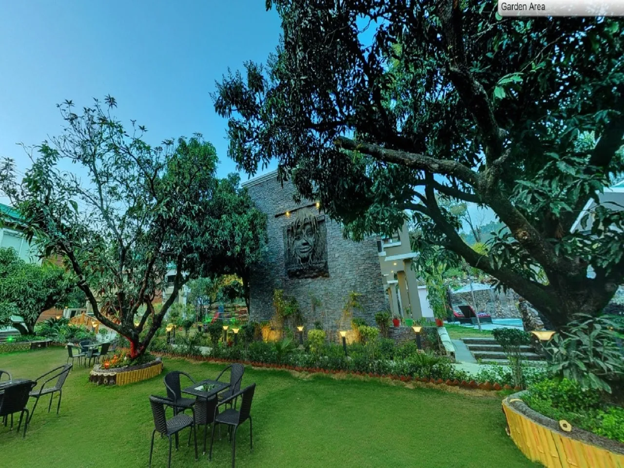Maulik Mansion Resort Garden
