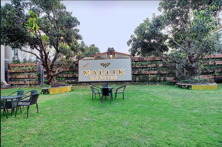 Maulik Mansion Resort Garden