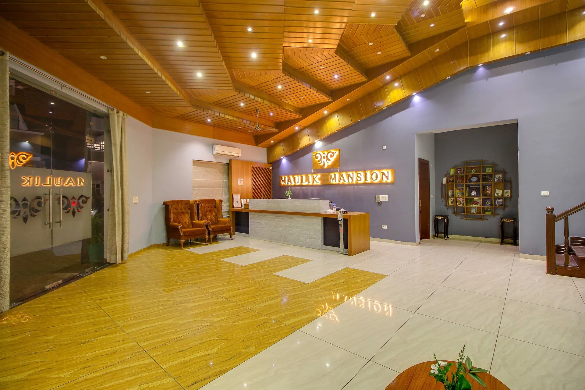 Maulik Mansion Resort Reception