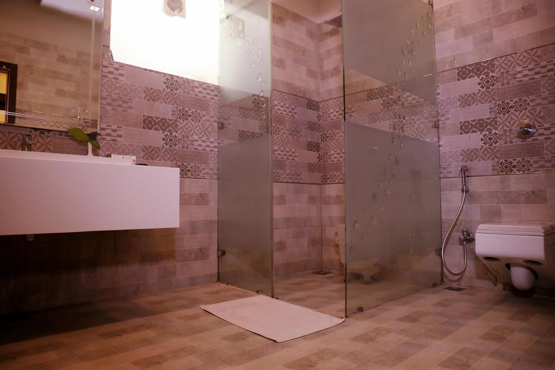 Maulik Mansion Resort Room