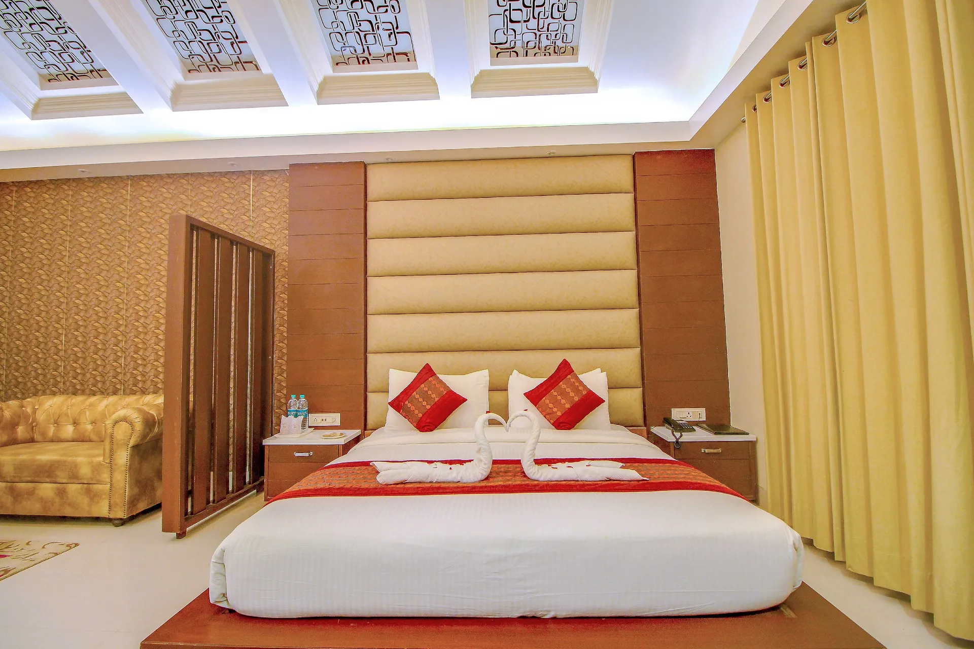 Maulik Mansion Resort Room