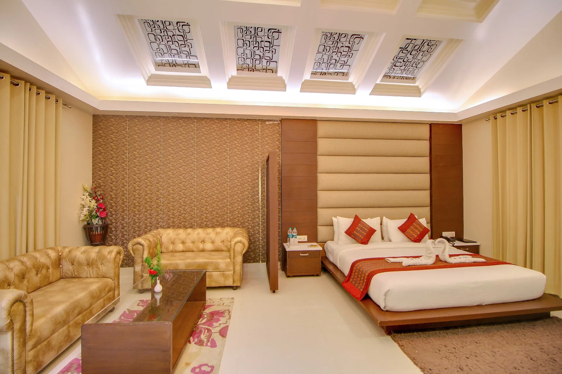 Maulik Mansion Resort Room
