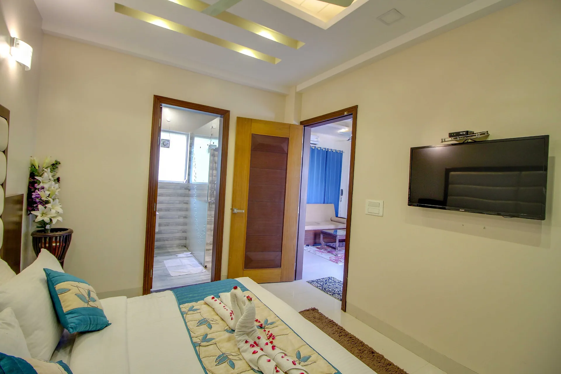 Maulik Mansion Resort Room