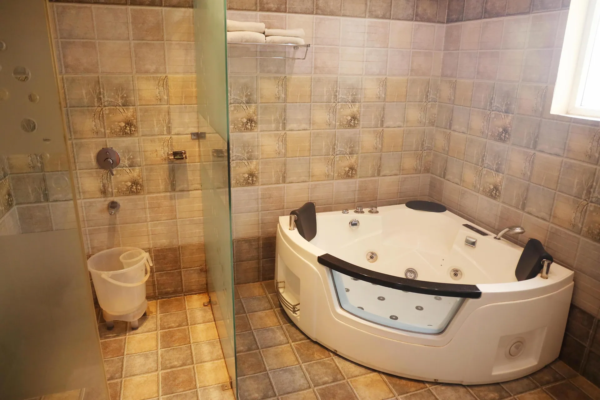 Maulik Mansion Resort Room