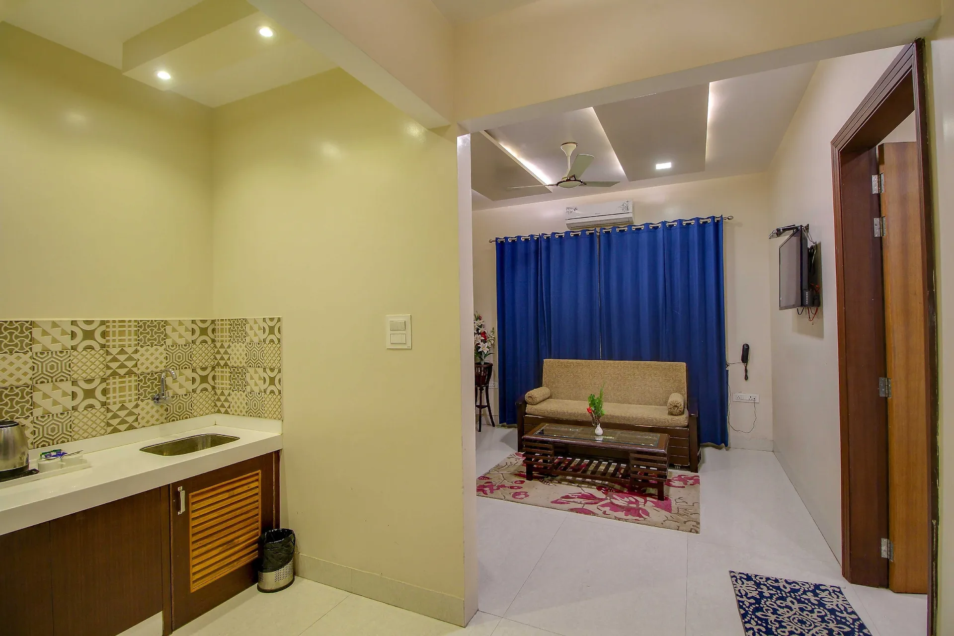 Maulik Mansion Resort Room
