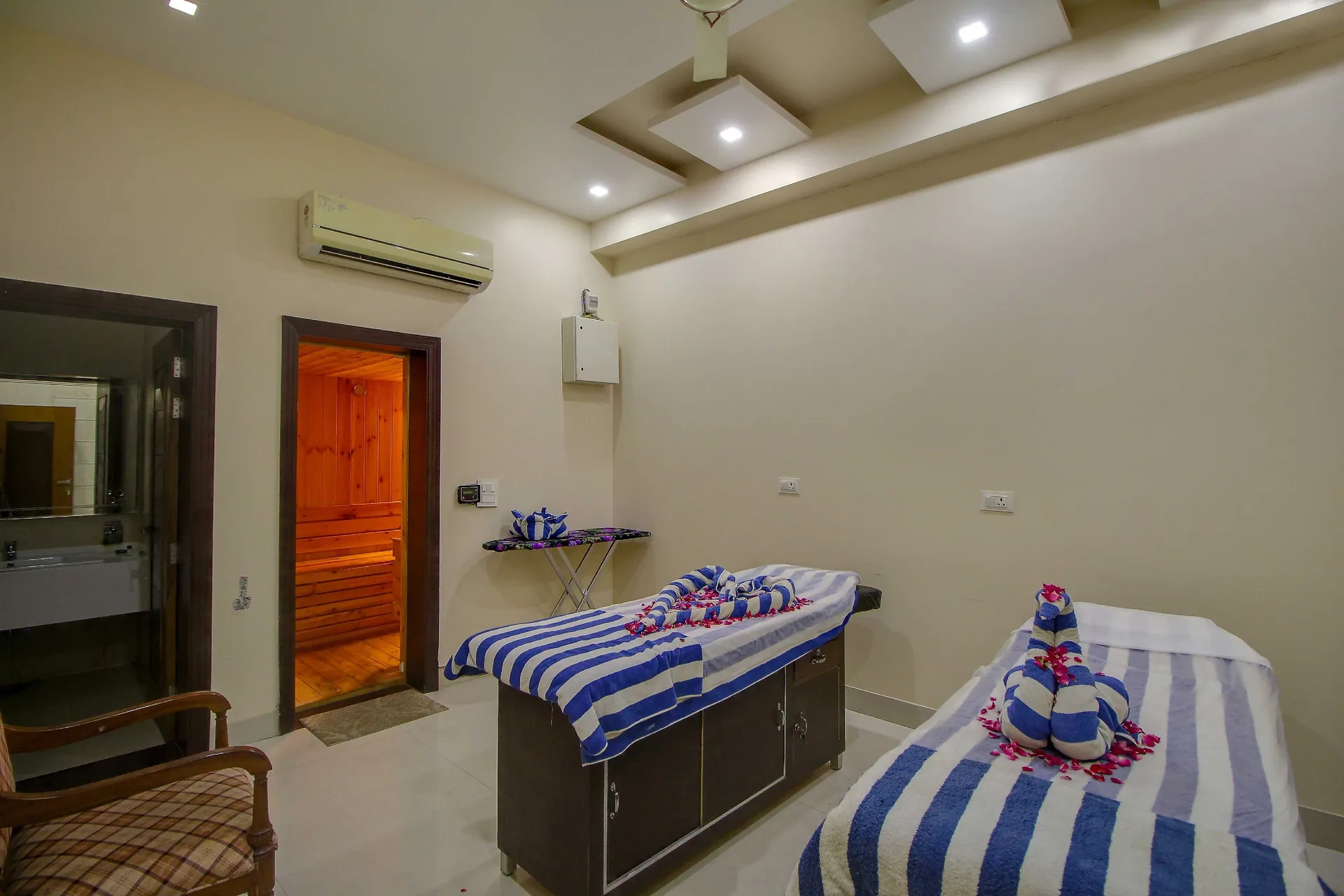 Maulik Mansion Resort Spa
