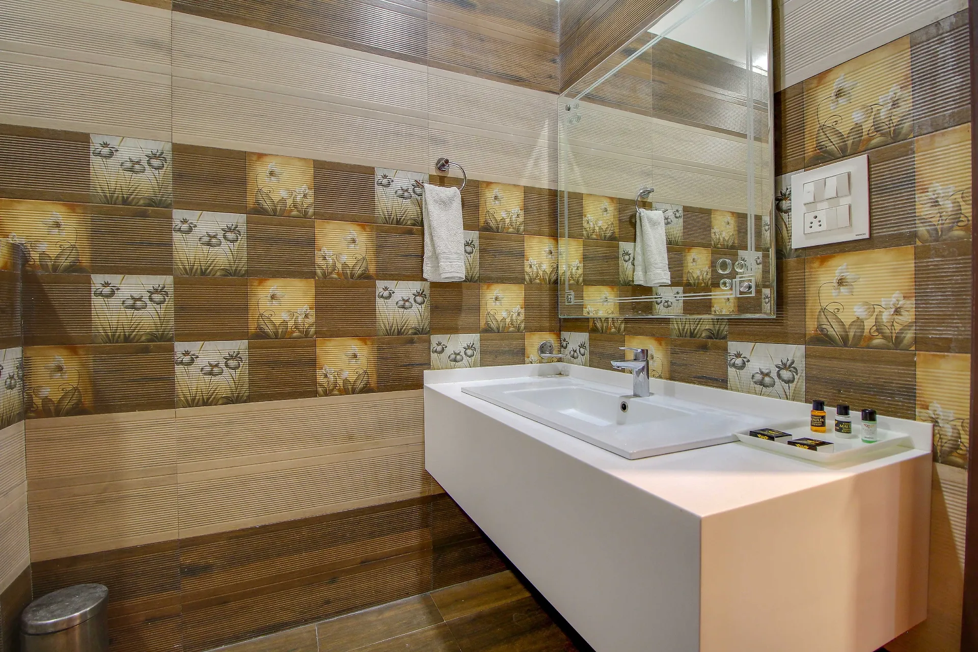 Maulik Mansion Resort Washroom