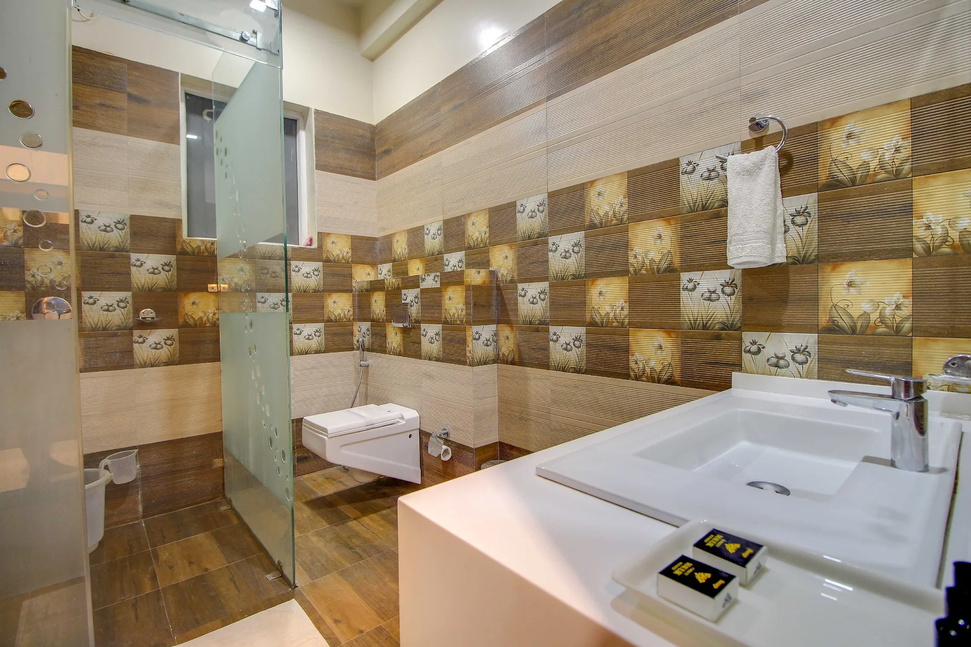 Maulik Mansion Resort Washroom