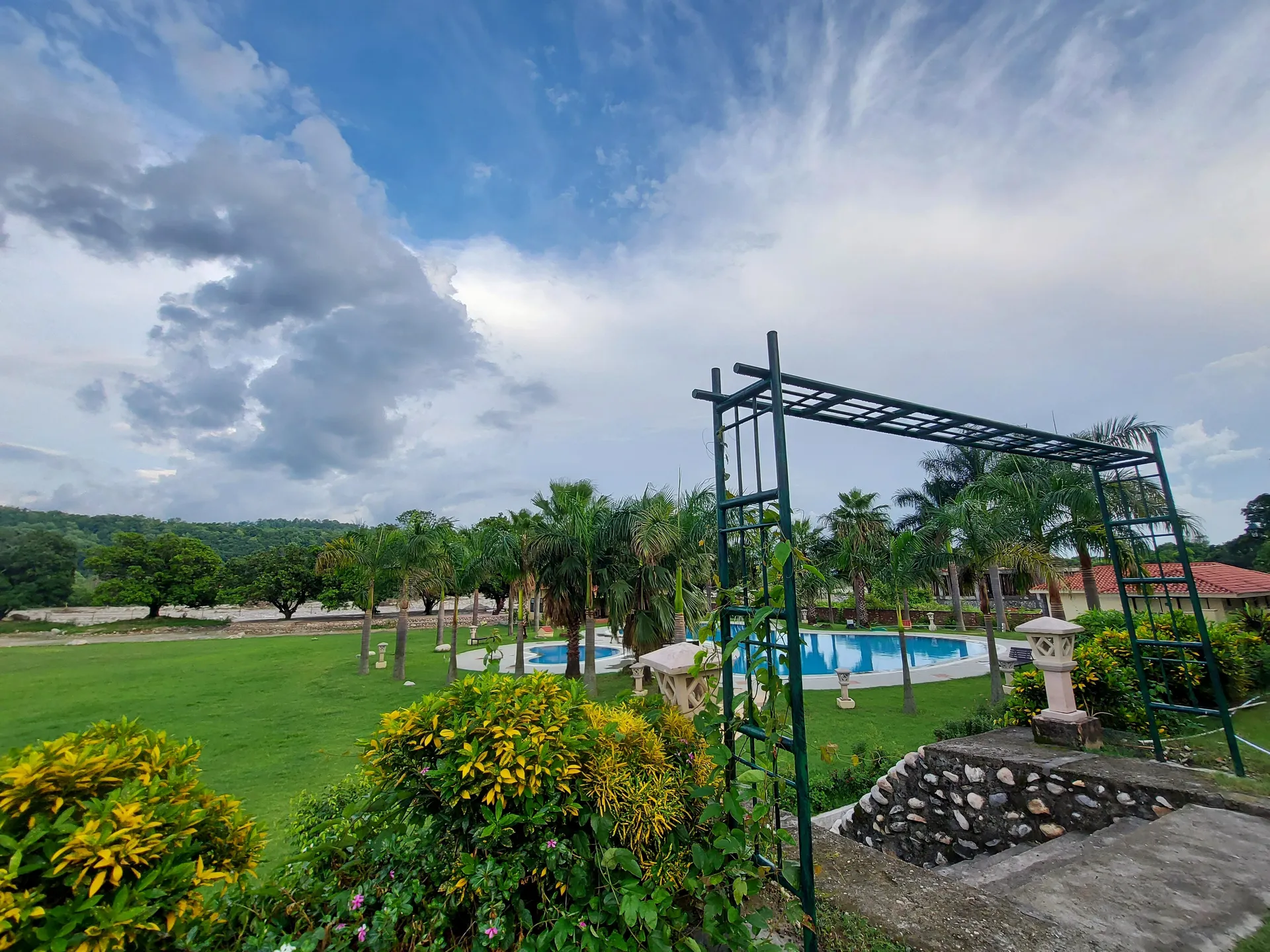 Nadiya Parao Resort Garden