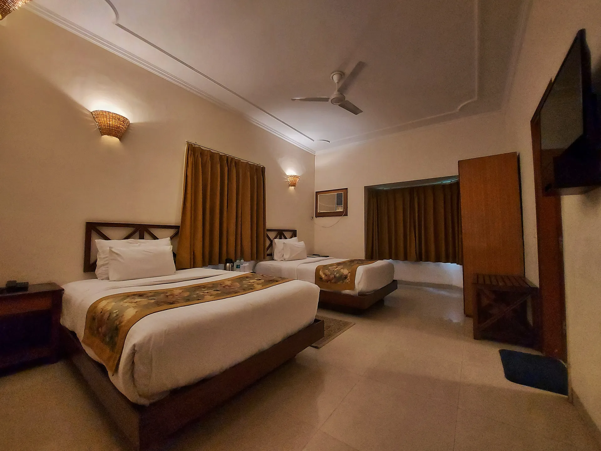 Nadiya Parao Resort Room