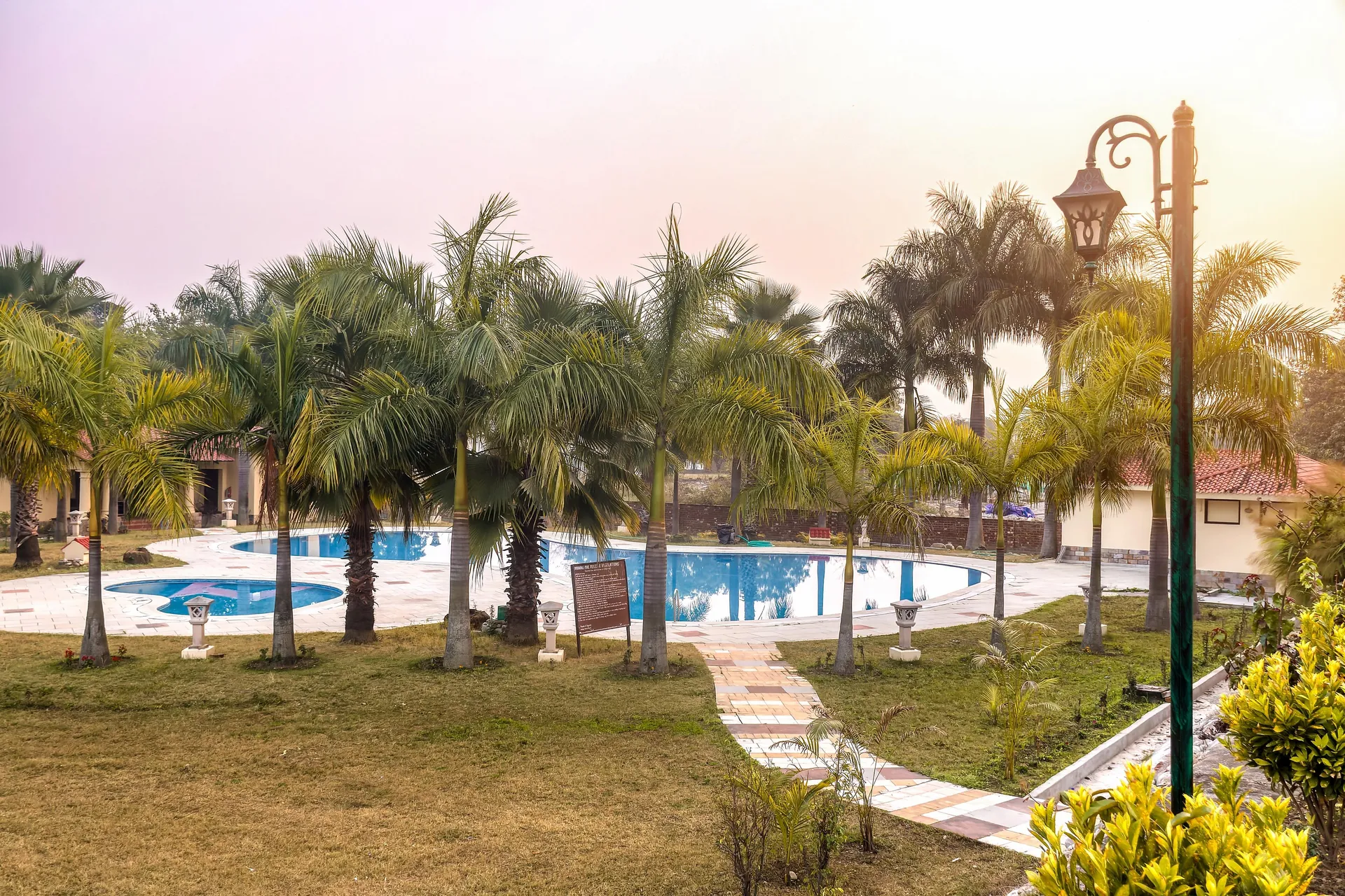 Nadiya Parao Resort Swimming Pool