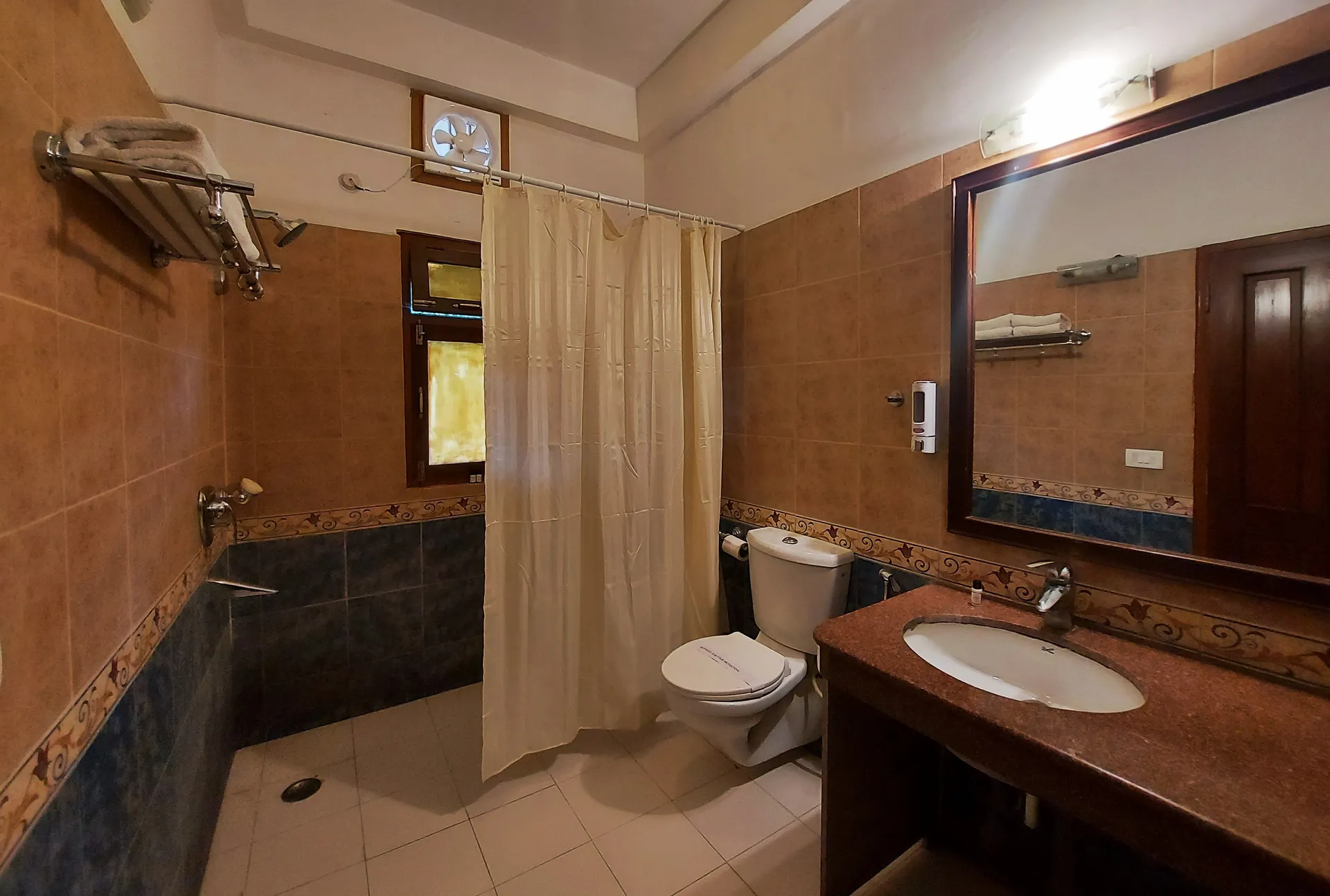 Nadiya Parao Resort Washroom