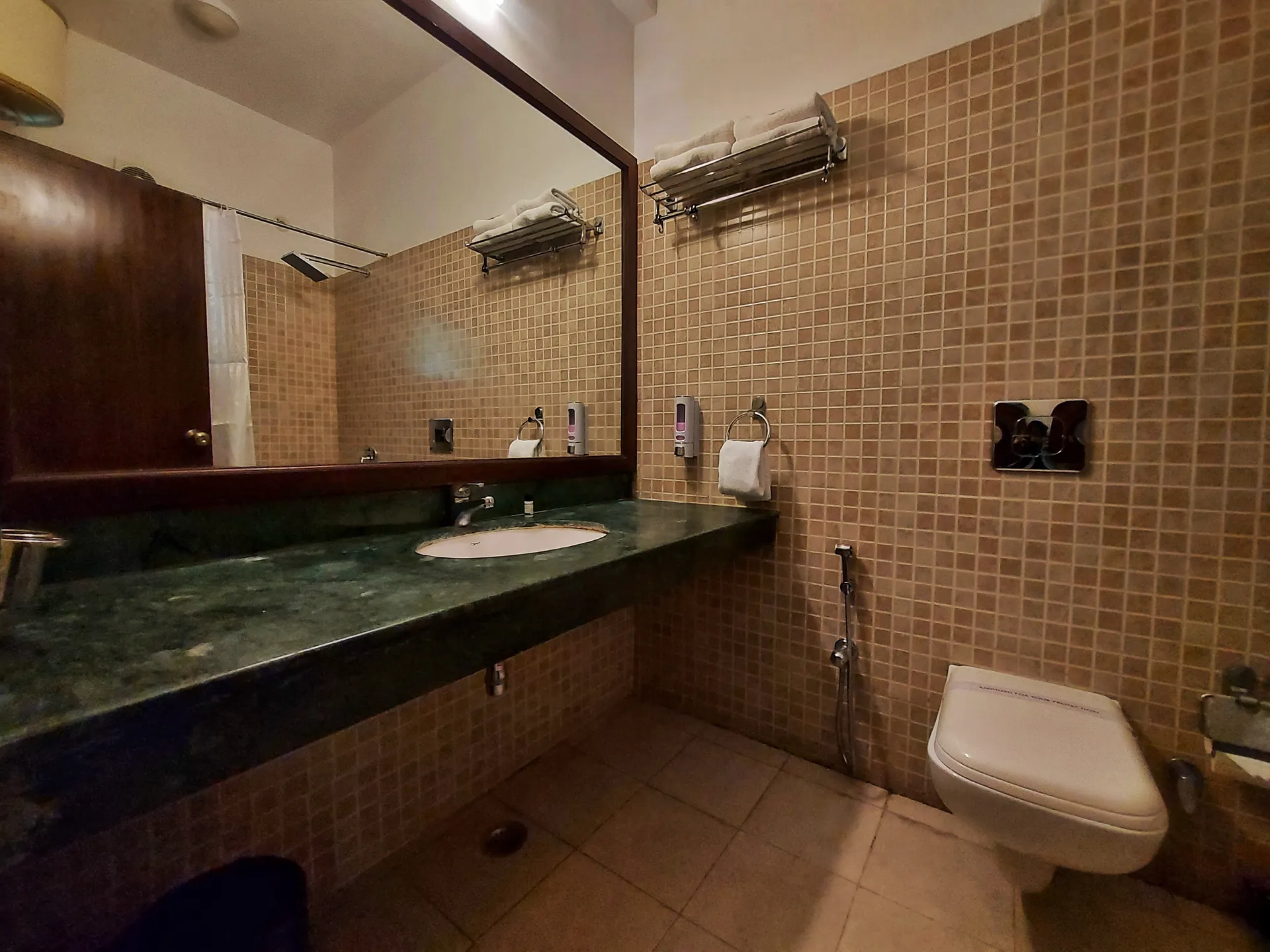 Nadiya Parao Resort Washroom