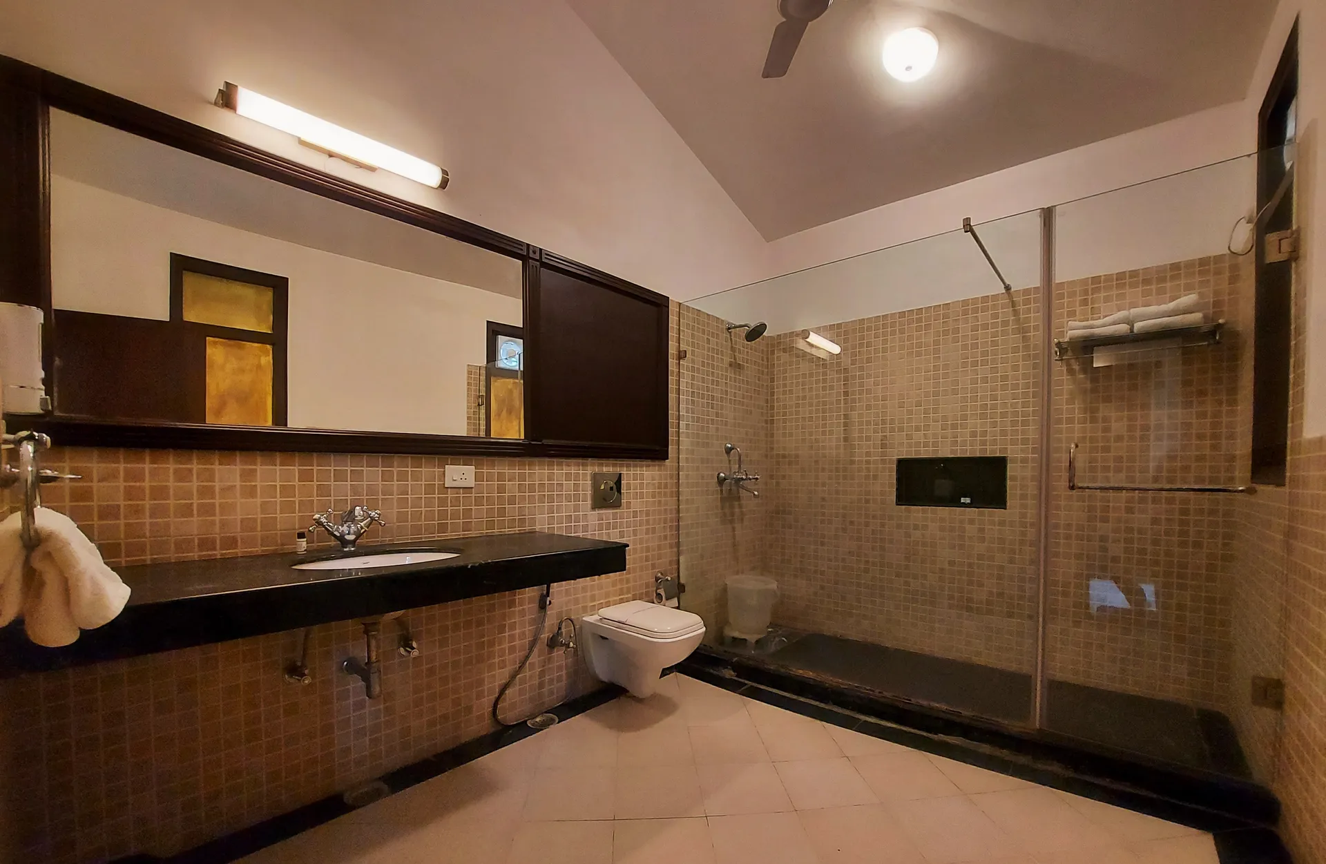 Nadiya Parao Resort Washroom