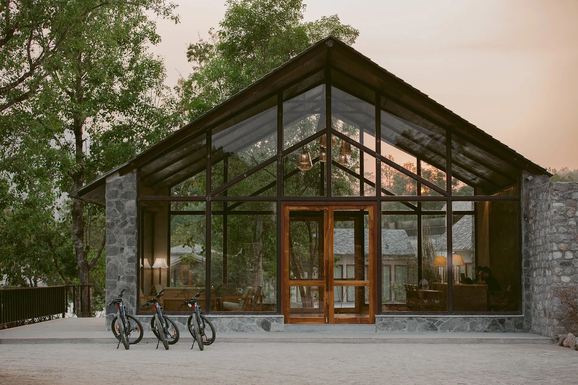 Saraca Resort & Spa Corbett Entrance