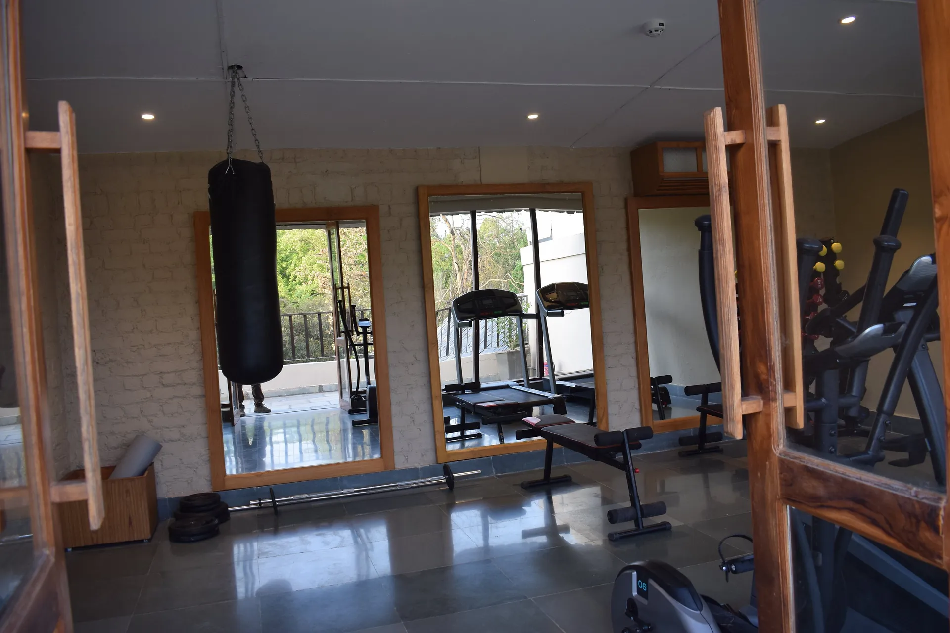 Saraca Resort & Spa Corbett Gym