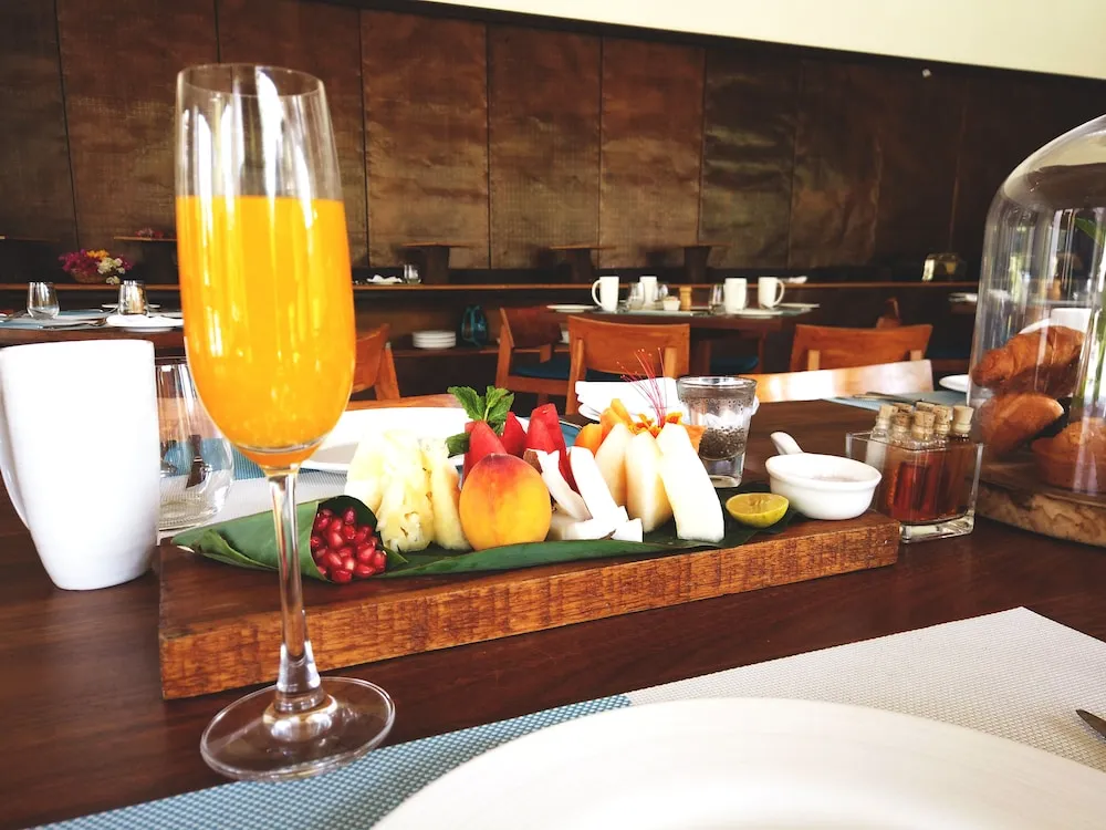 Saraca Resort & Spa Corbett Restaurant