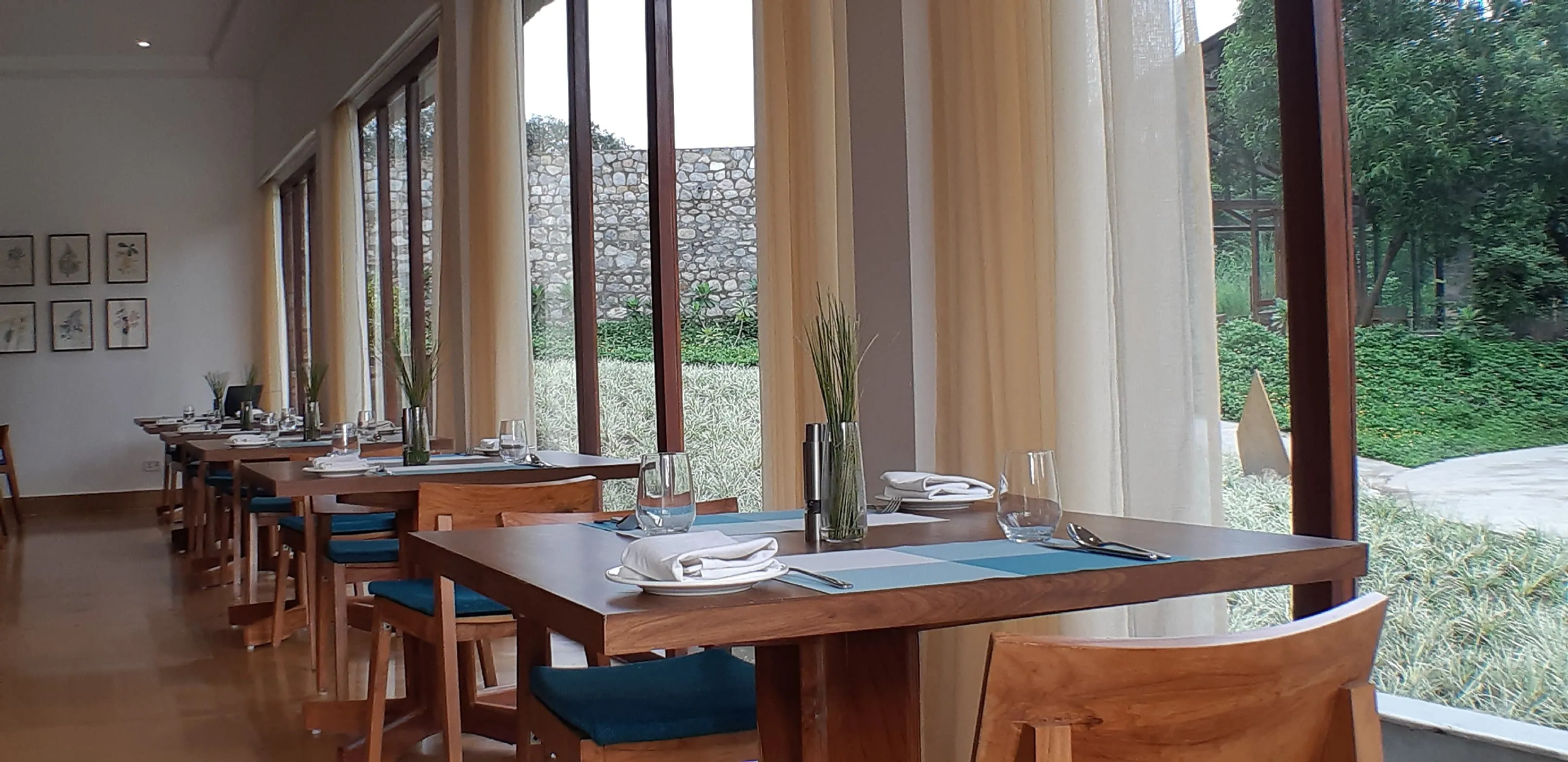 Saraca Resort & Spa Corbett Restaurant