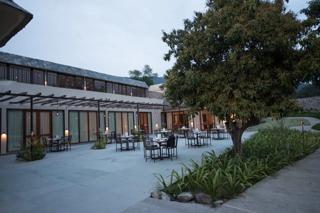 Saraca Resort & Spa Corbett Restaurant