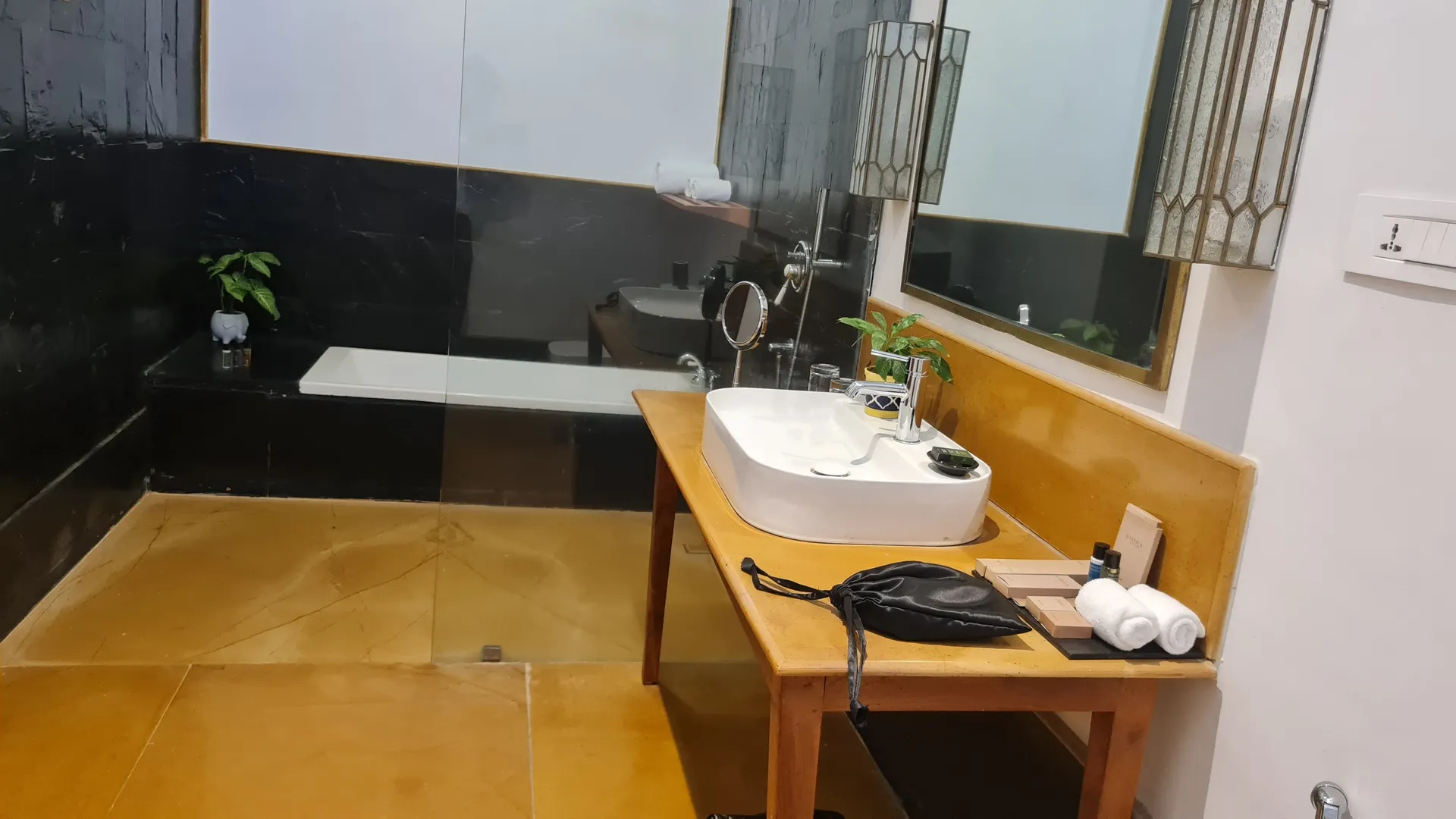 Saraca Resort & Spa Corbett Room