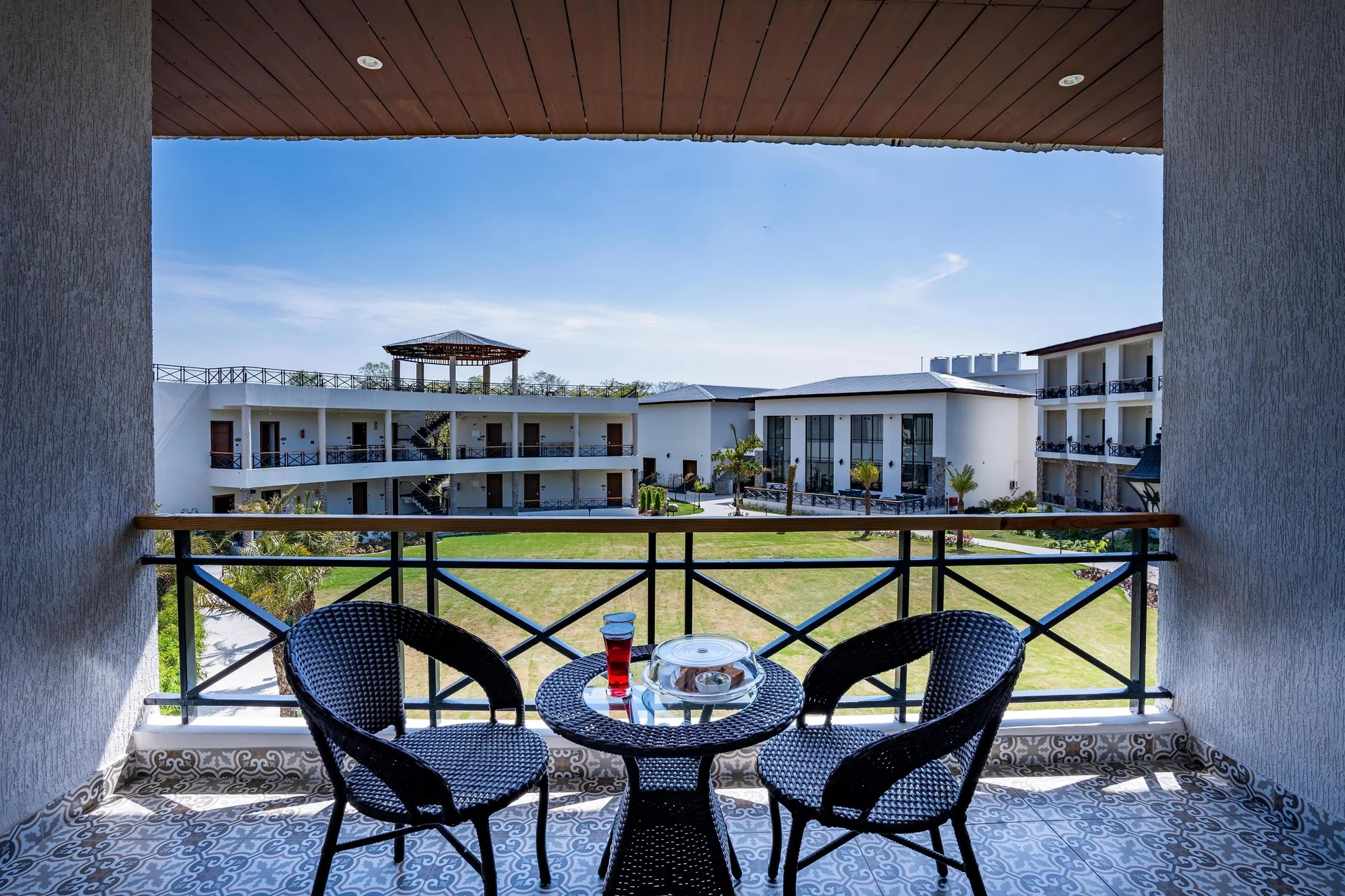 Shervani Pebbles and Pines Corbett Outdoors
