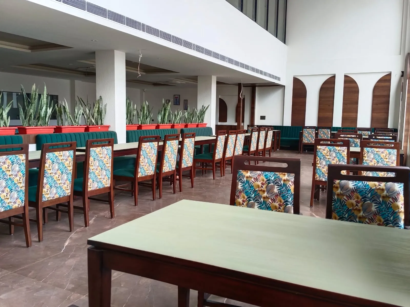 Shervani Pebbles and Pines Corbett Restaurant