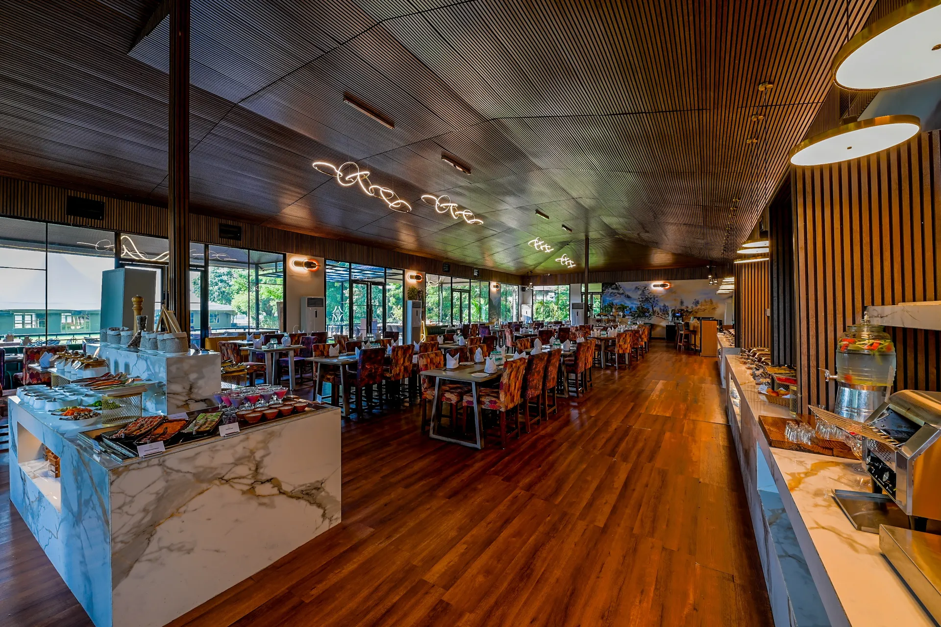 Tarangi Resort & Spa- A River Access Property Restaurant