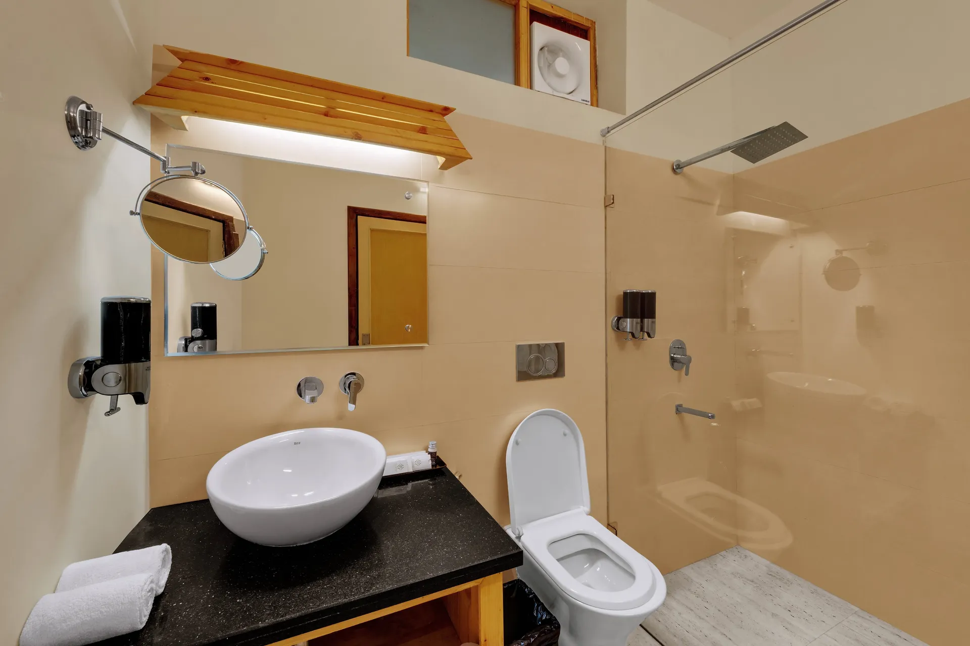 Tarangi Resort & Spa- A River Access Property Room
