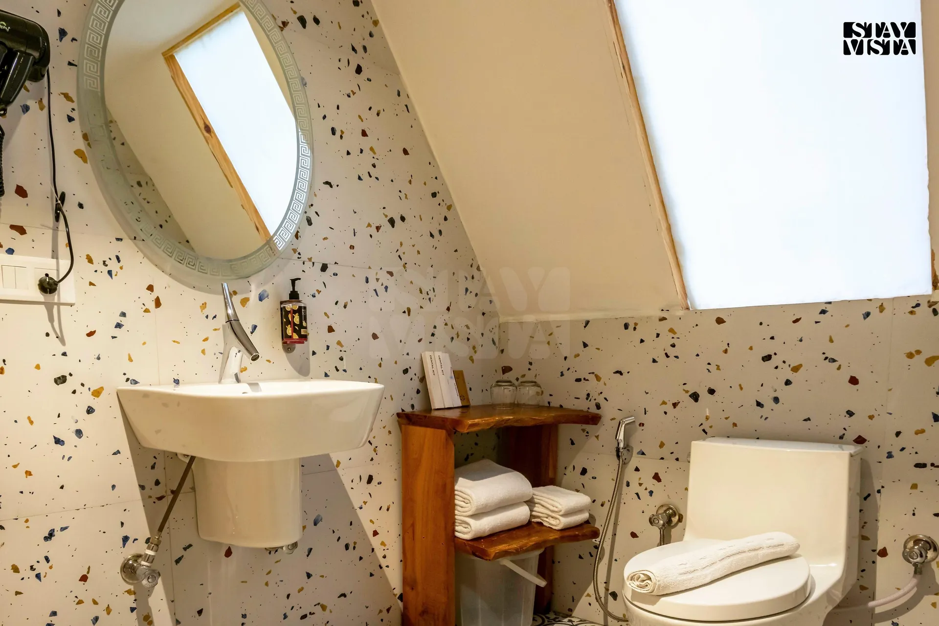 Tarangi Resort & Spa- A River Access Property Washroom