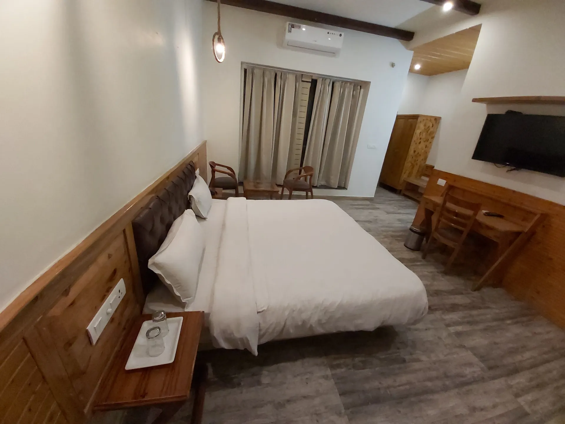 The Tiger Groove Room