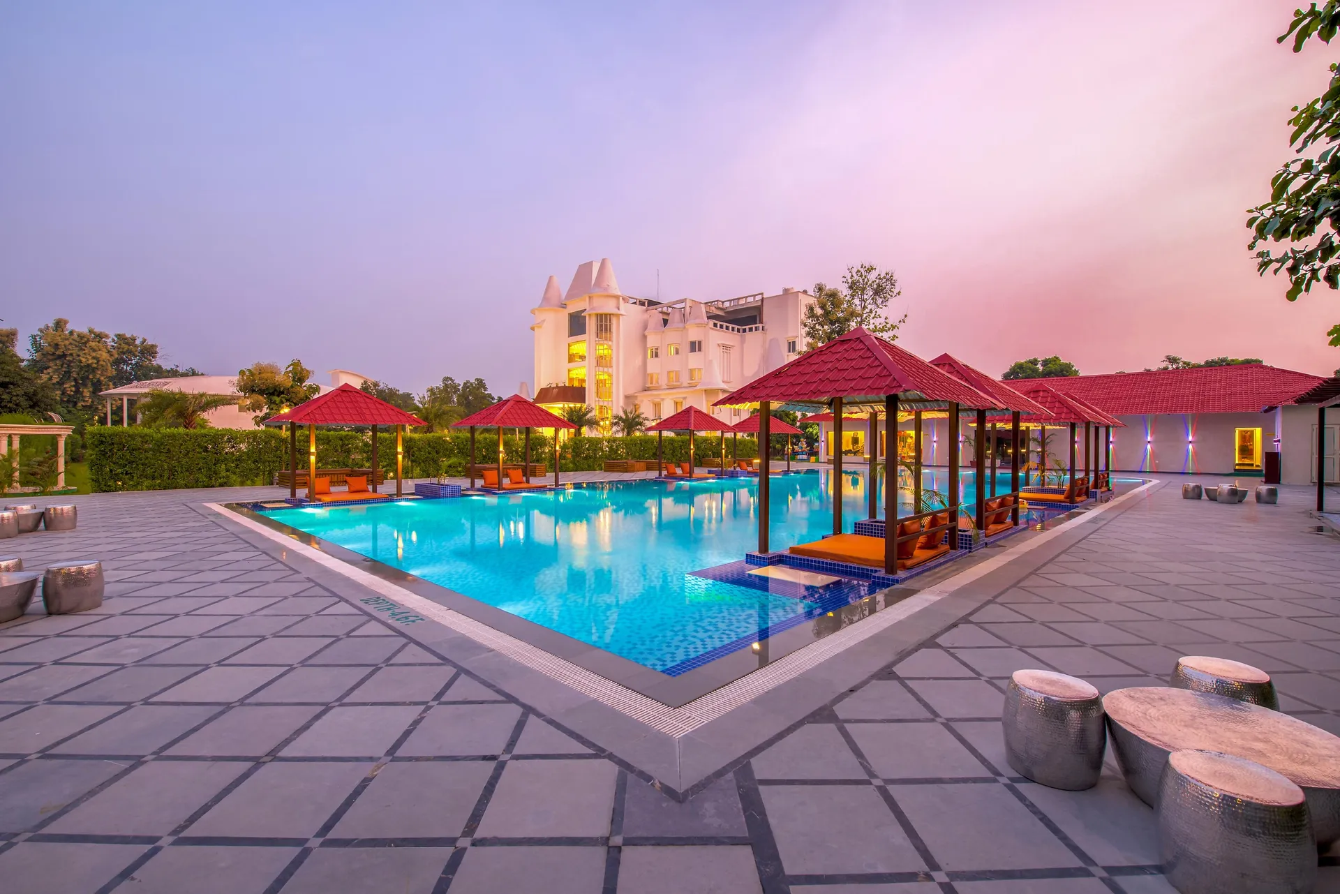 Tiaraa Hotels & Resorts Facade