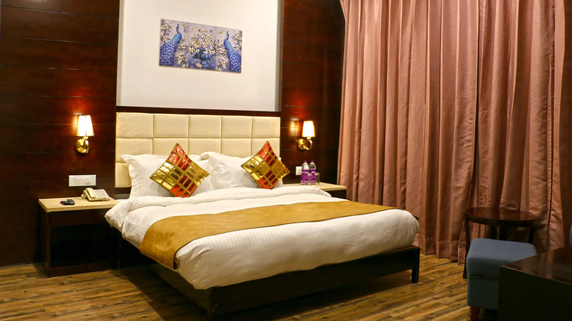 Tiaraa Hotels & Resorts Room